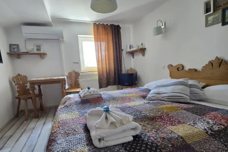 Be in Economy double room