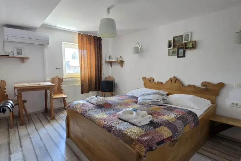 Bed in the economy double Room